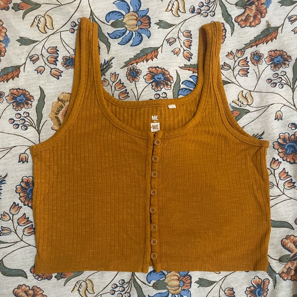 Me to We Tops - ME to WE PacSun crop top